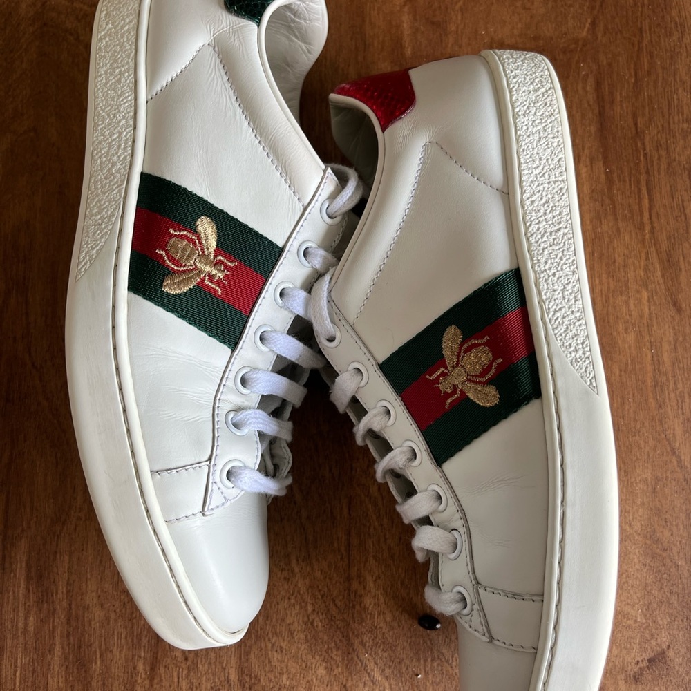 Gucci White Sneakers with Green and Red Stripes - Picture 5 of 12